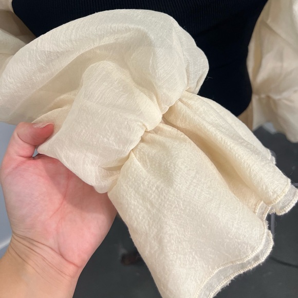 ZARA holiday Too with puffy sleeves - Picture 5 of 5